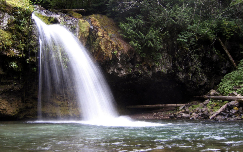 ironcreekfalls_1920x1200.jpg