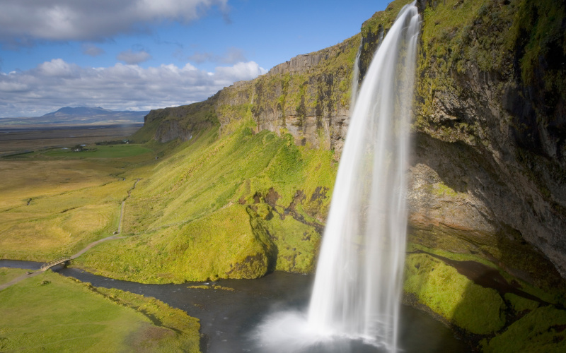 UNICODE I c e l a n d ,   S e l j a l a n d s f o s s ,   w a t e r f a l l , ...